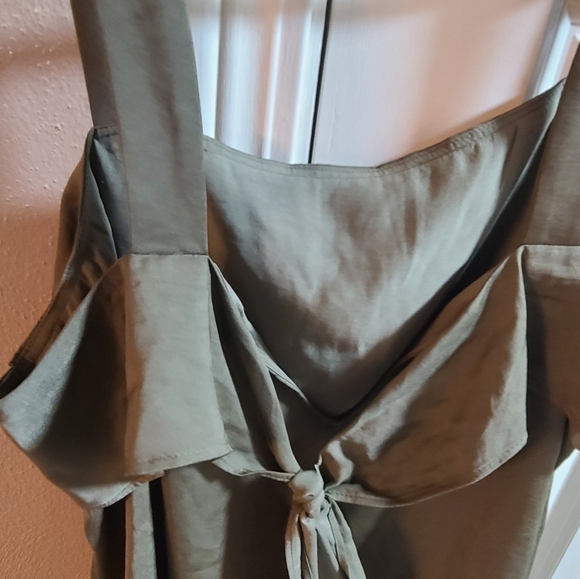 Banana Republic  Olive Green Bow Tie  Back Top - Picture 12 of 15